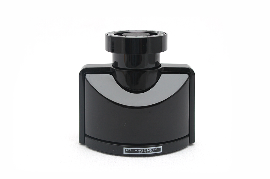 Dầu thơm Carmate BLANG LS GLOSS BLACK L37 WHITE MUSK 125ml đen (chữ vàng)