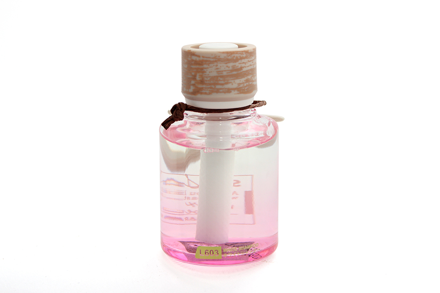 Dầu thơm Carmate SAI SHORE WATER LIQUID  L603 WHITE SHAMPOO 70ml hồng lợt